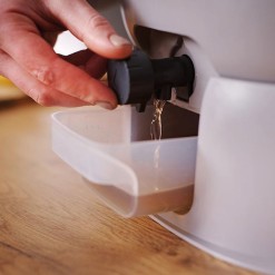 Bokashi emmer kraan en aftappen vloeistof